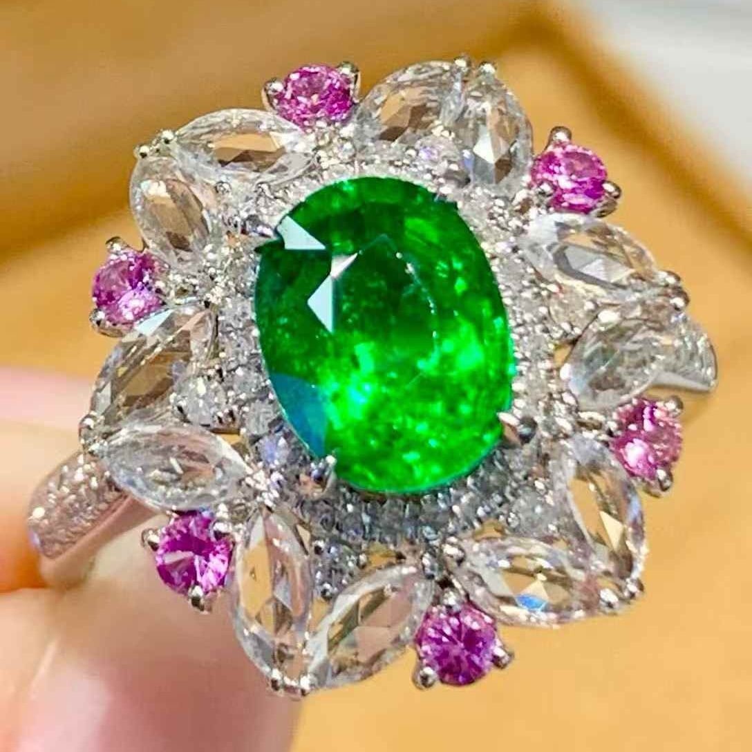 14k Gold 1.65 Ct Vivid Green Natural Tsavorite & Diamond Ring - 4