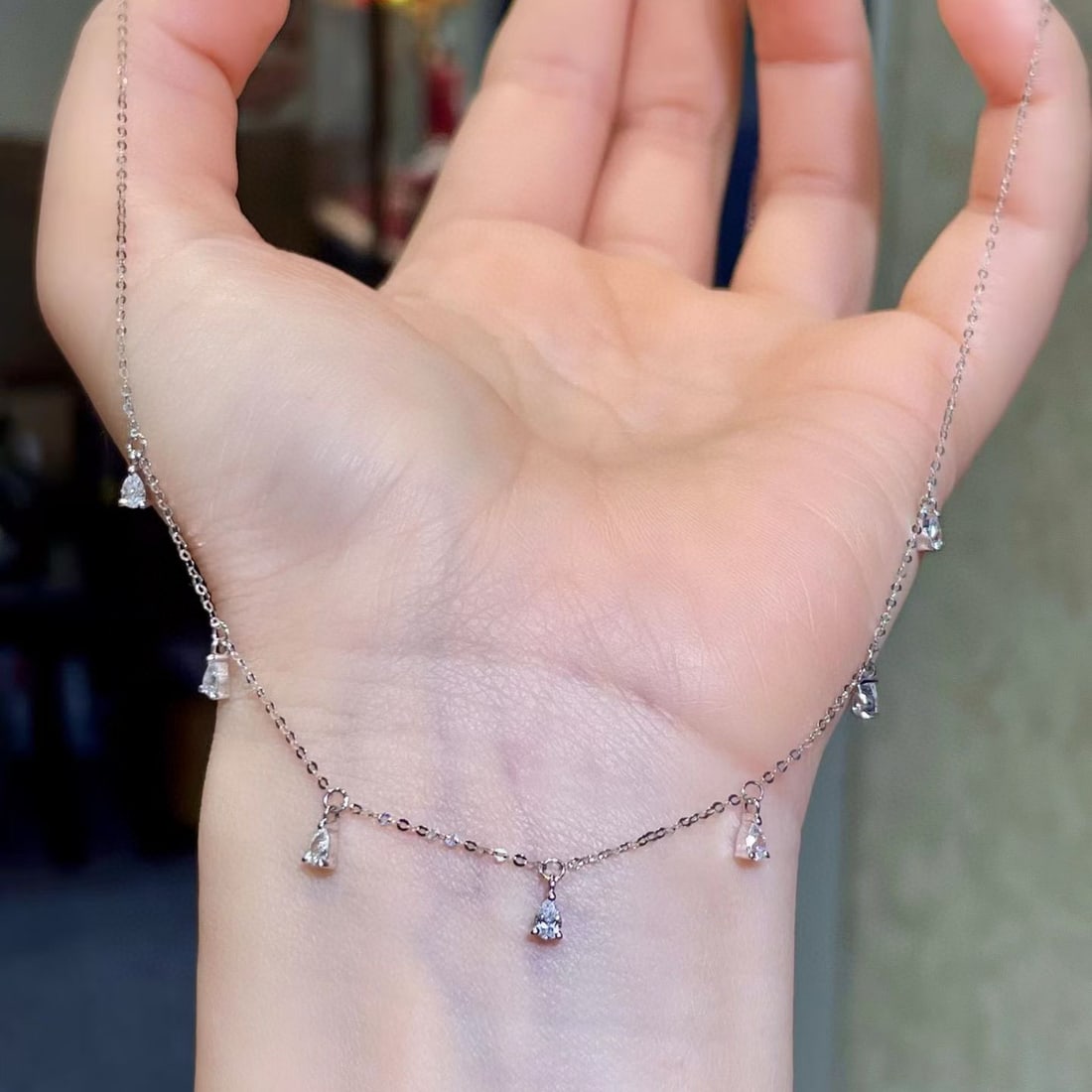 14k Gold 0.50 Ct Natural H Diamond Necklace: Ref:231093158 // gold content:14k gold // main gemstone:diamond // shape:pear // carat weight:0. 50ct // clarity grade:vs-si // color:h // treatment:natural // Condition: New Low Estimate: 3100.00