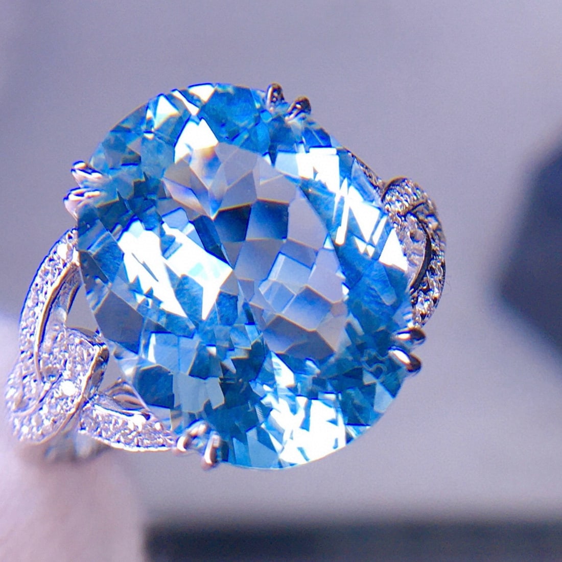 14k Gold 6.5 Ct Natural Aquamarine & Diamond Ring - 4