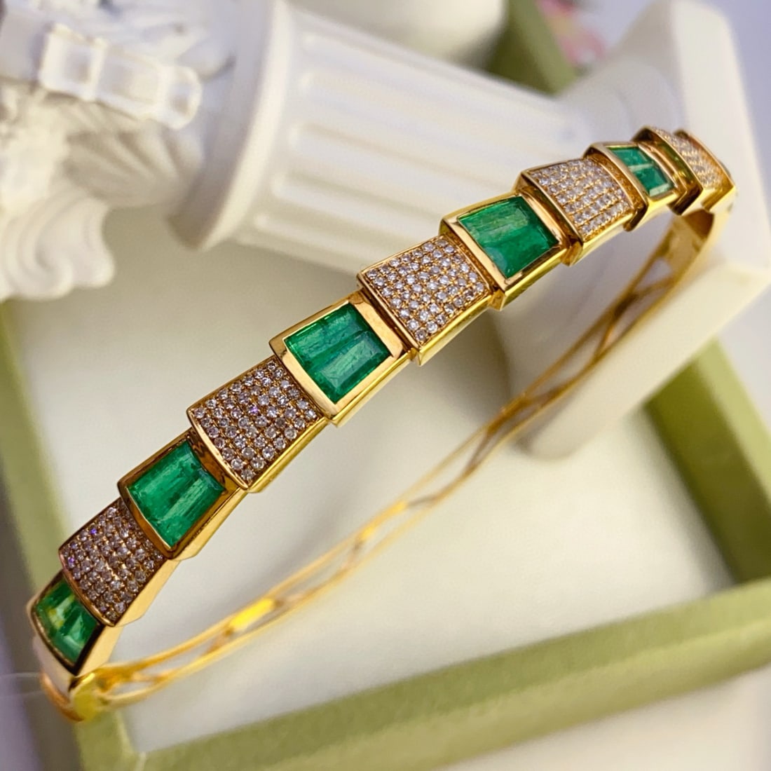 14k Gold 3.30 Ct Natural Emerald & Diamond Bangle - 3