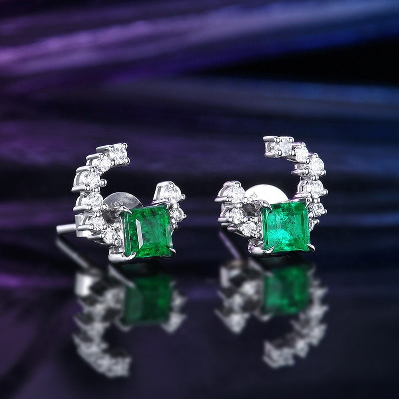 14k Gold 0.87 Ctw Vivid Green Natural Emerald & Diamond Earrings - 3