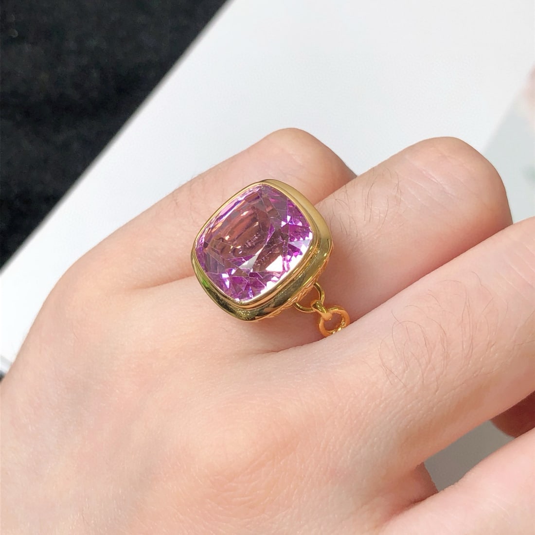 14k Gold 16.0 Ct Natural Kunzite Ring - 9