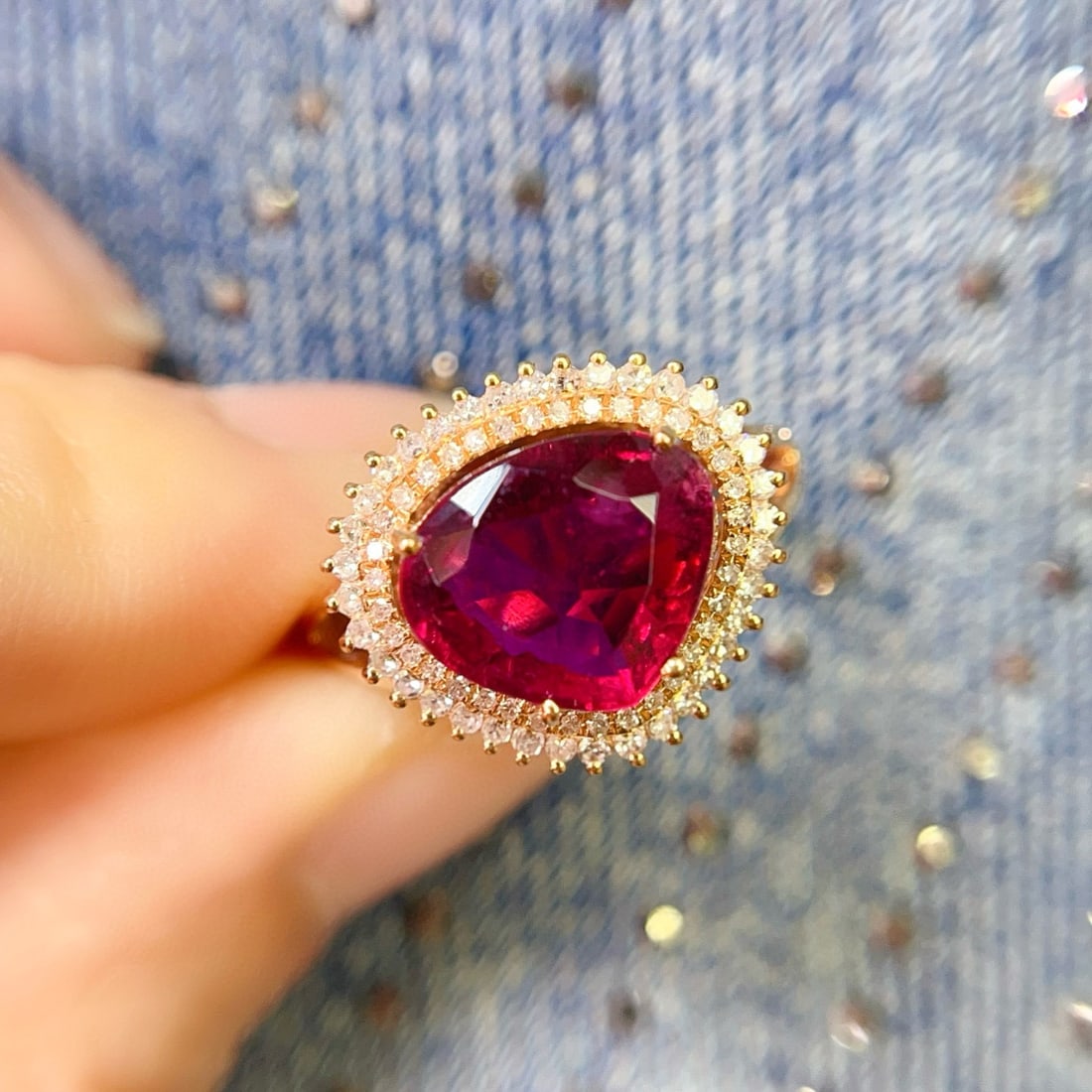 14k Gold 2.55 Ct Natural Tourmaline & Diamond Ring: Ref:231093212 // gold content:14k gold // ring size:7. 25us // // main gemstone:tourmaline // shape:pear // carat weight:2. 55ct // color:red // treatment:natural // // adjacent gemstone 2 : diamond