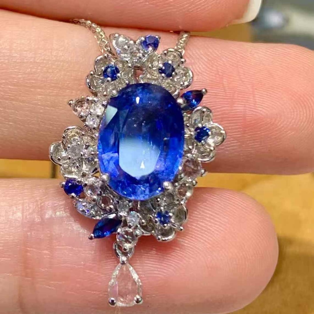 14k Gold 3.5 Ct Natural Sapphire & Diamond Pendant( Without Chain ) - 3