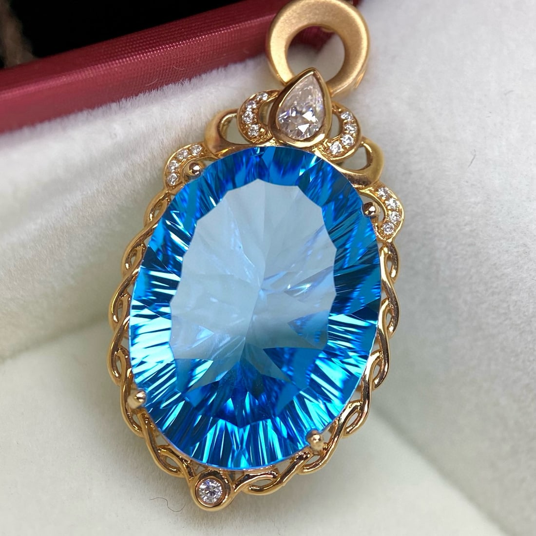 14k Gold 21.2 Ct Natural Topaz & Diamond Pendant( Without Chain ) - 4