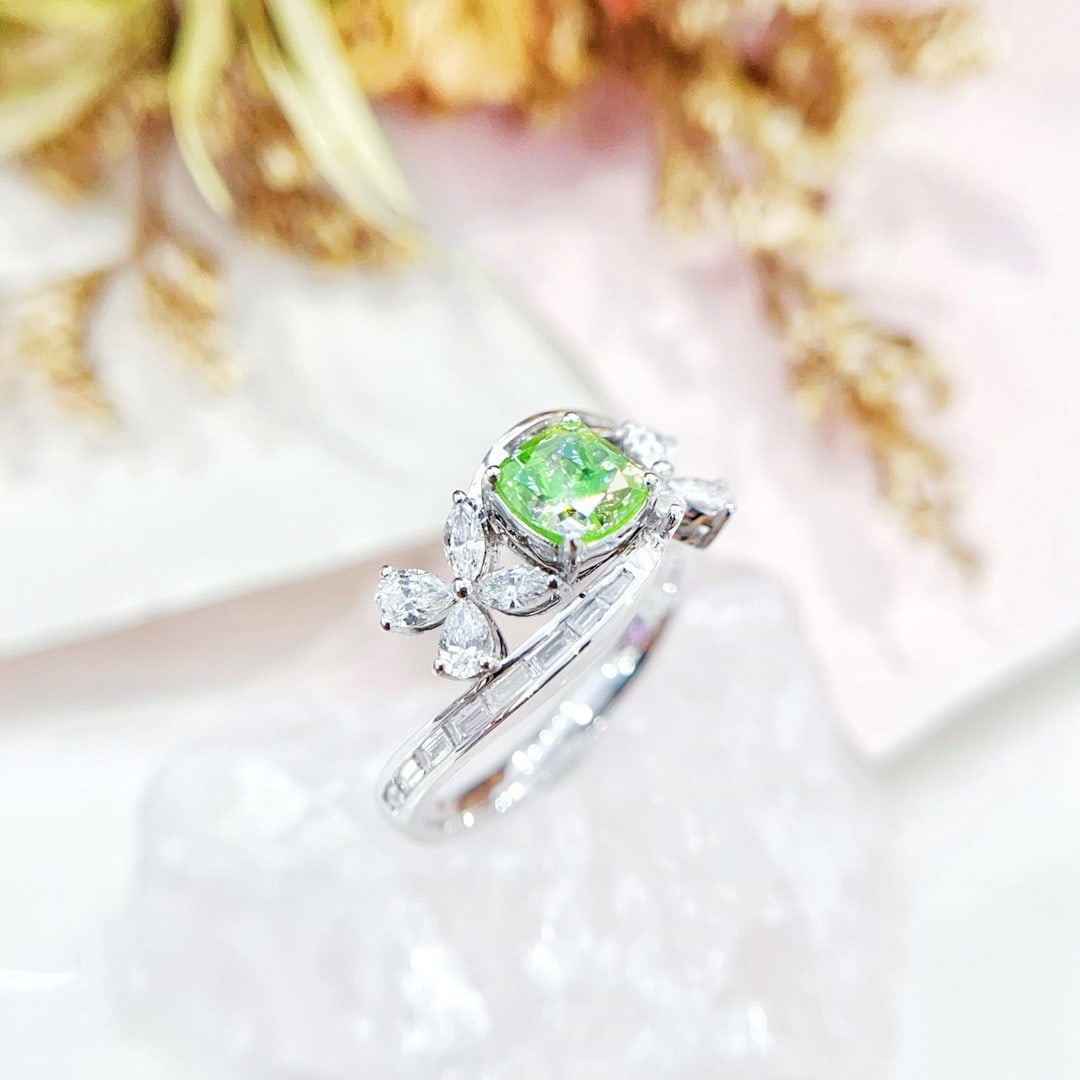 14k Gold 1.73 Ctw Natural Green Diamond & Diamond Ring - 4