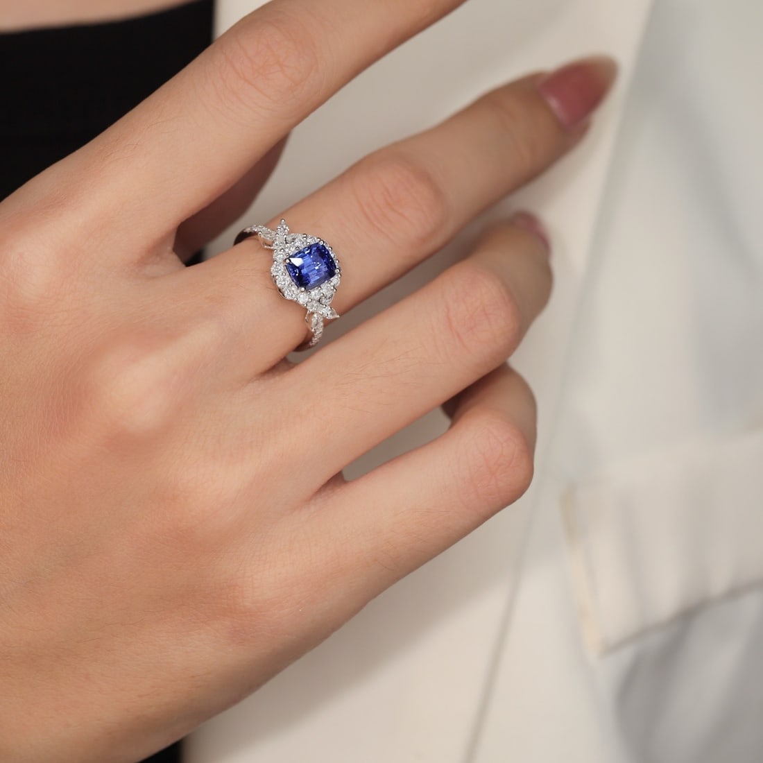 14k Gold 2.33 Ctw Natural Sapphire & Diamond Ring - 2