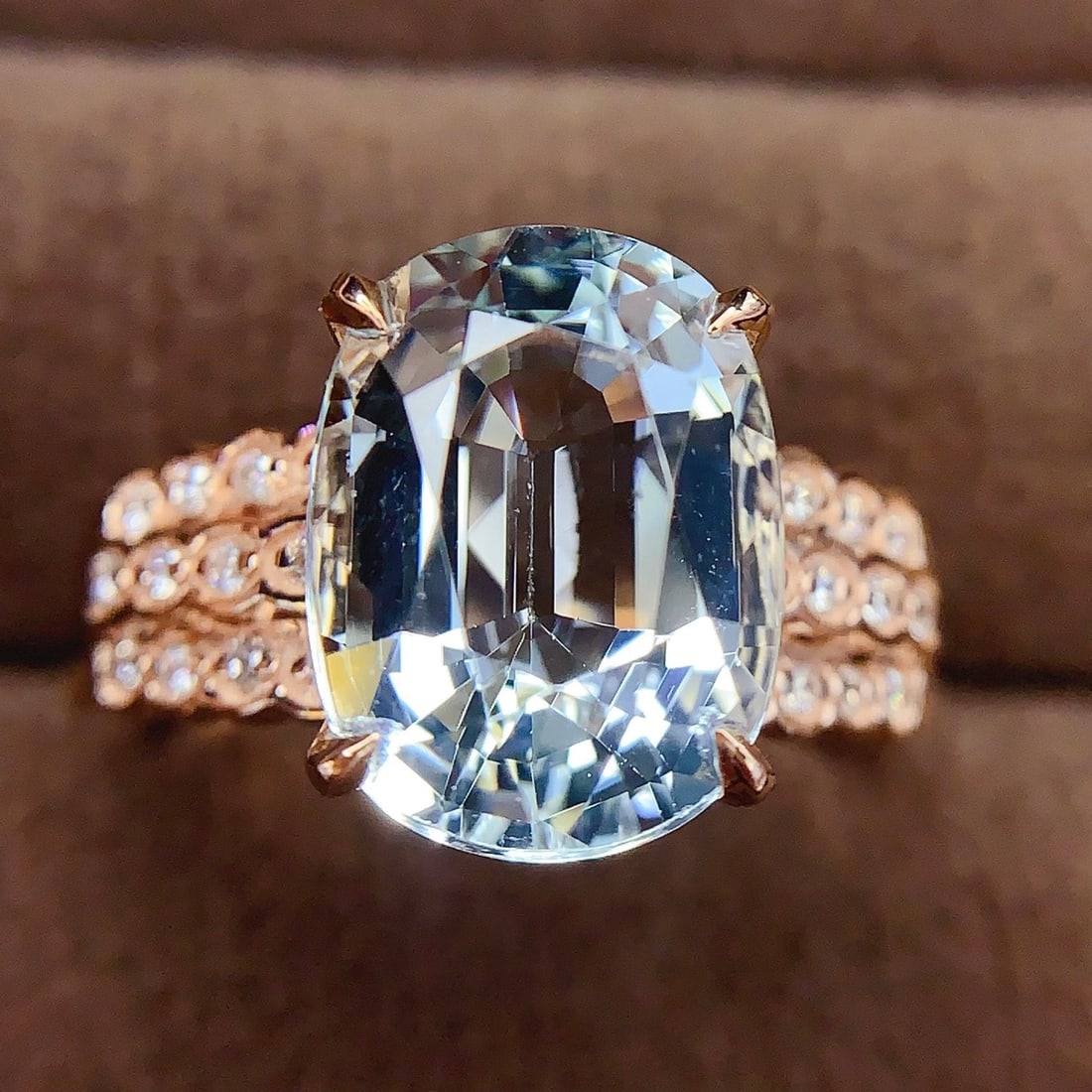 14k Gold 4.6 Ct Natural Aquamarine & Diamond Ring - 3