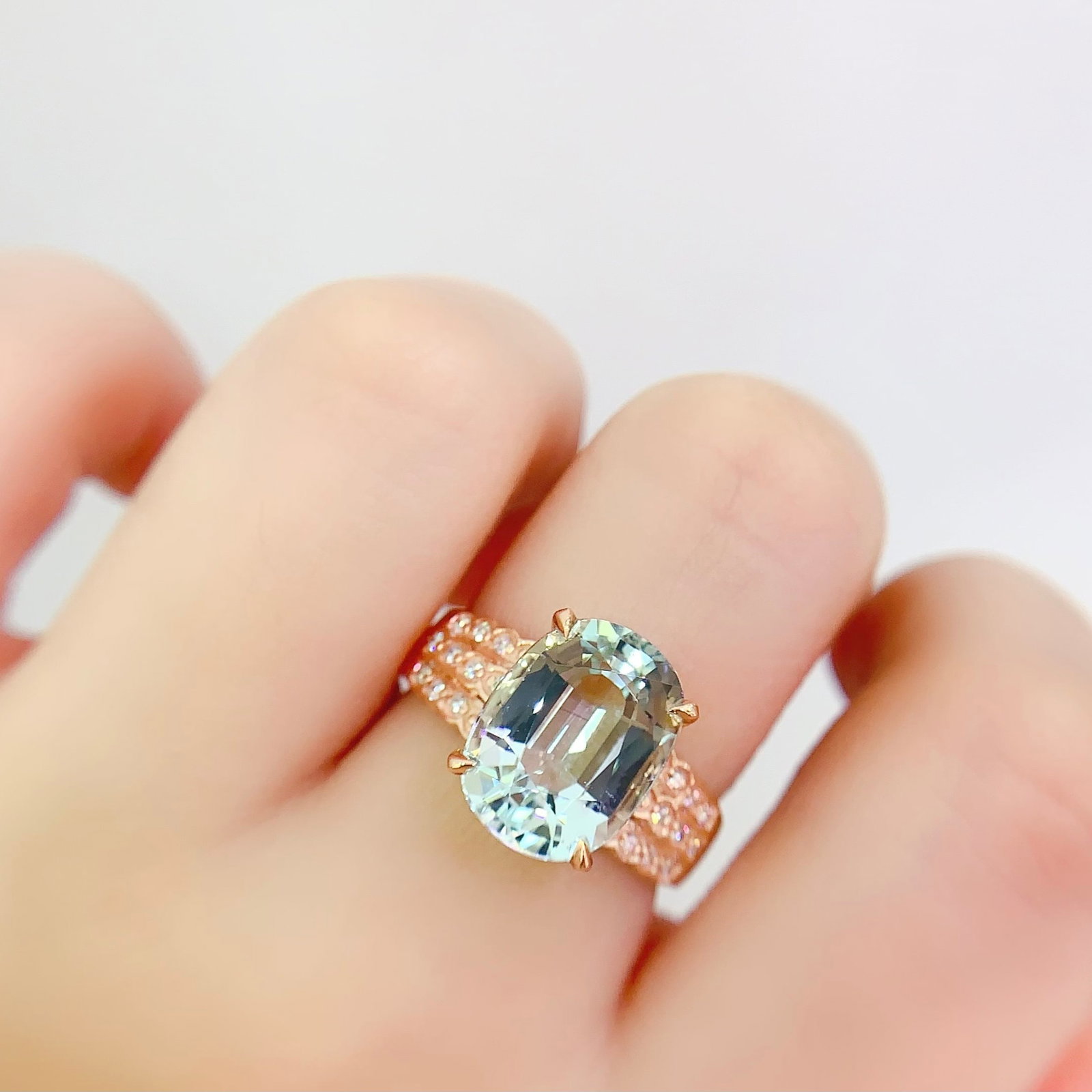 14k Gold 4.6 Ct Natural Aquamarine & Diamond Ring - 6