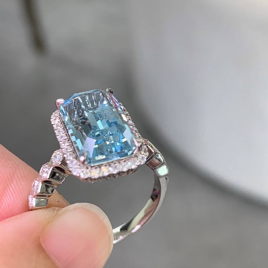 14k Gold 5.74 Ctw Natural Aquamarine & Diamond Ring - 3