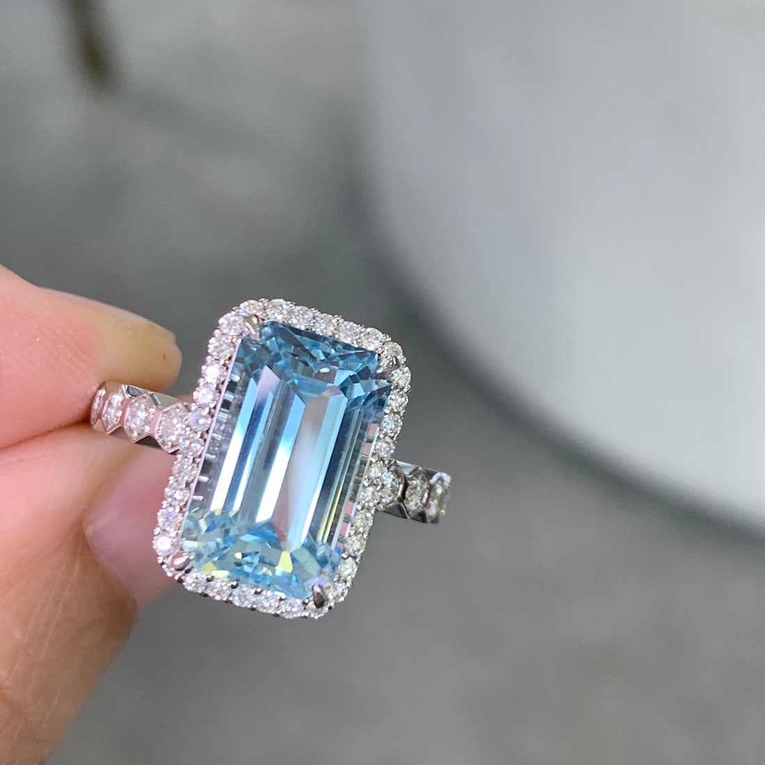 14k Gold 5.74 Ctw Natural Aquamarine & Diamond Ring - 6