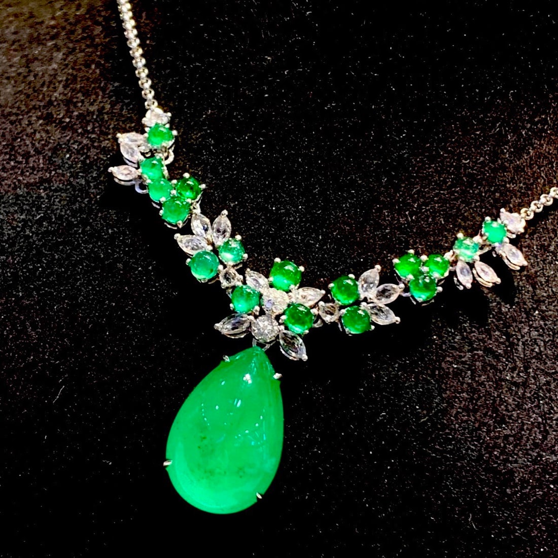 14k Gold 12.5 Ct Natural Emerald & Diamond Necklace - 2