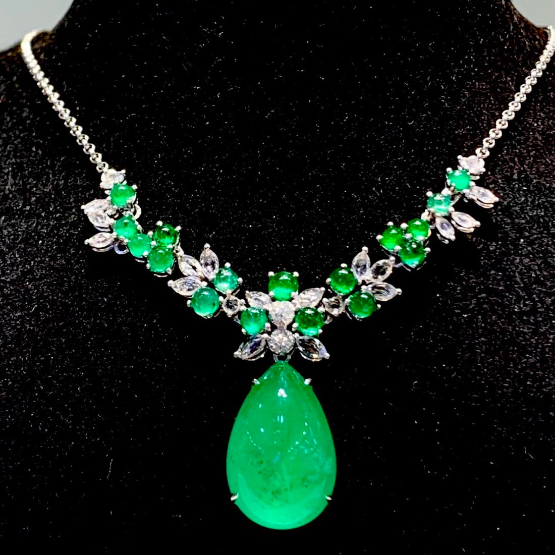 14k Gold 12.5 Ct Natural Emerald & Diamond Necklace - 5