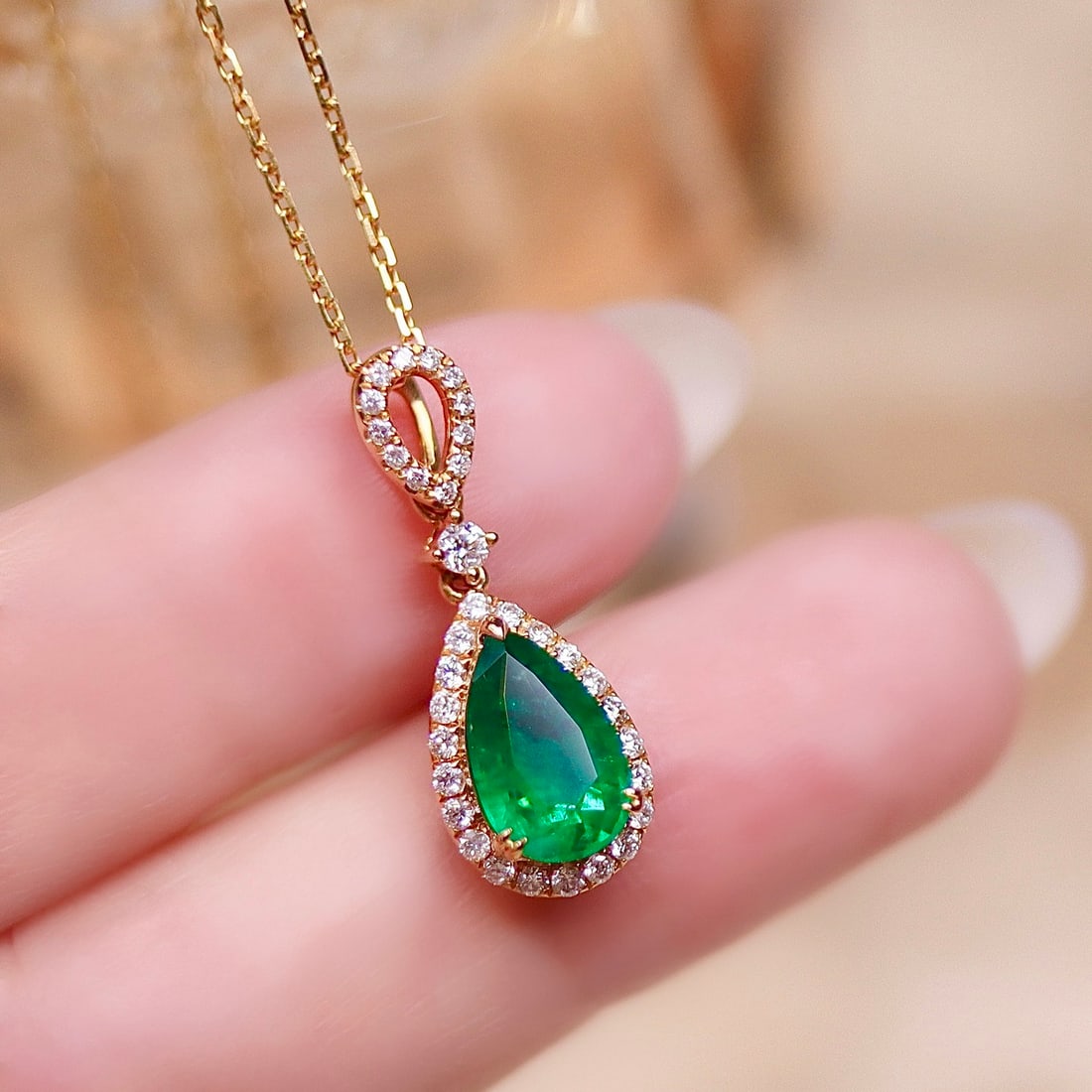 14k Gold 1.91 Ctw Vivid Green Natural Emerald & Diamond Pendant( Without Chain ) - 4