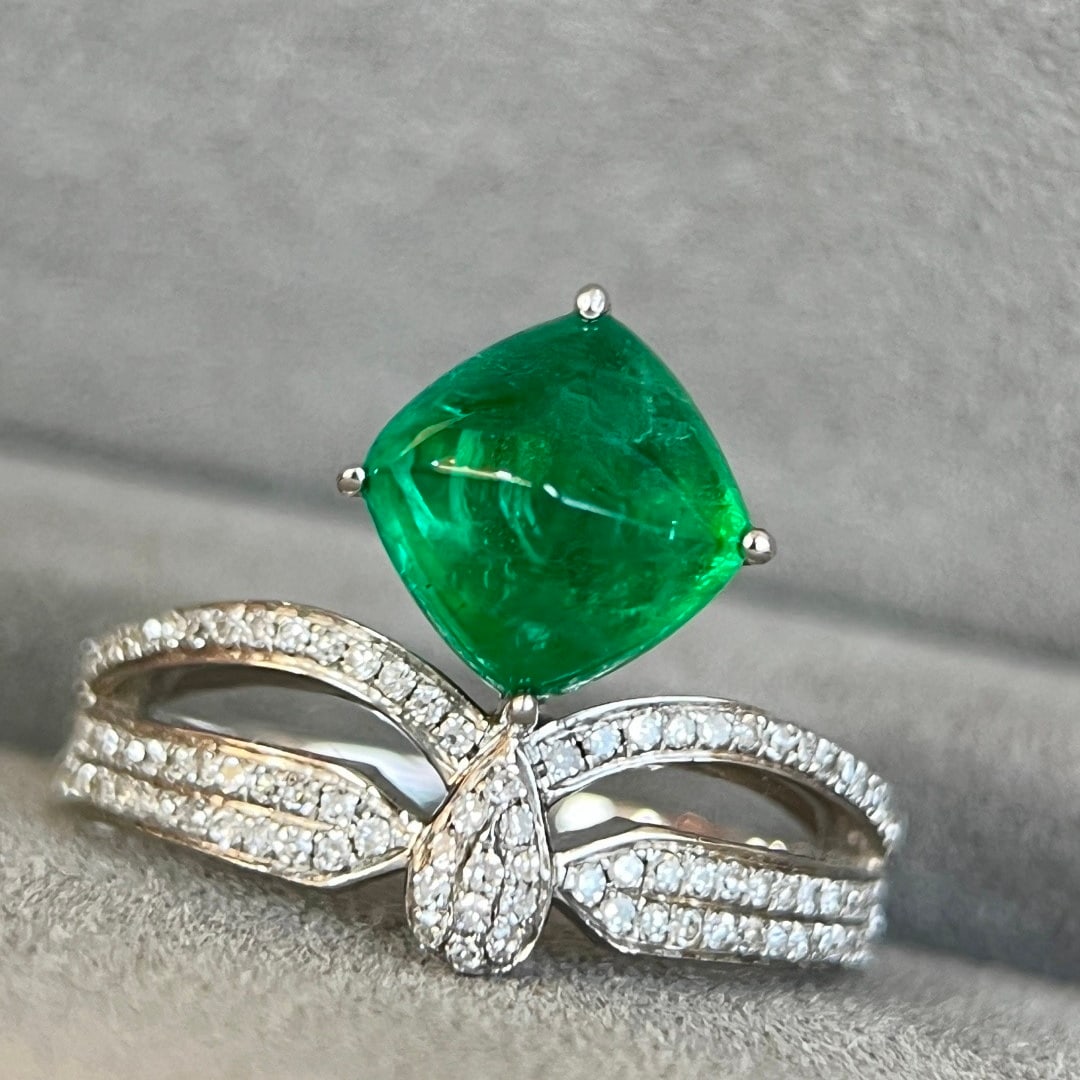 14k Gold 2.35 Ctw Vivid Green Natural Emerald & Diamond Ring - 3