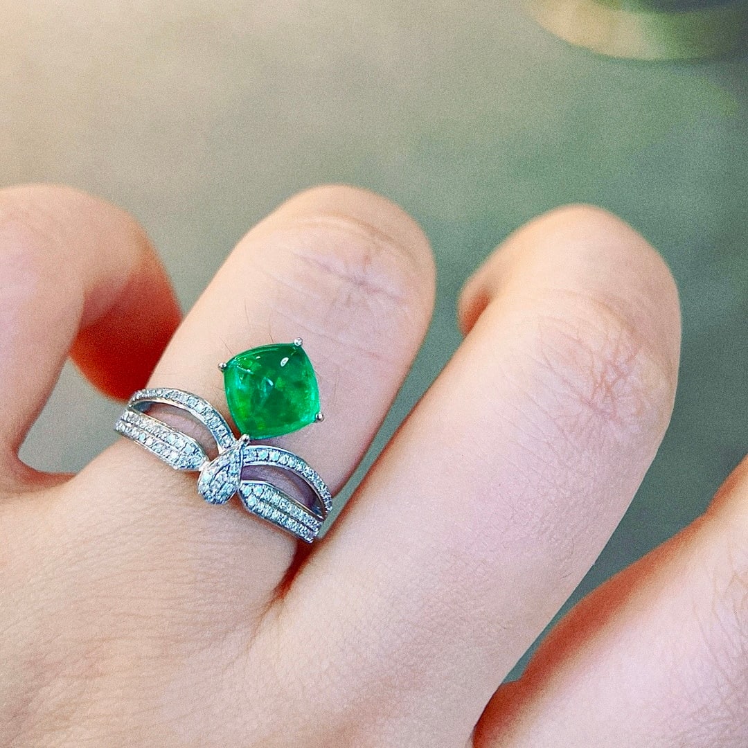 14k Gold 2.35 Ctw Vivid Green Natural Emerald & Diamond Ring - 6