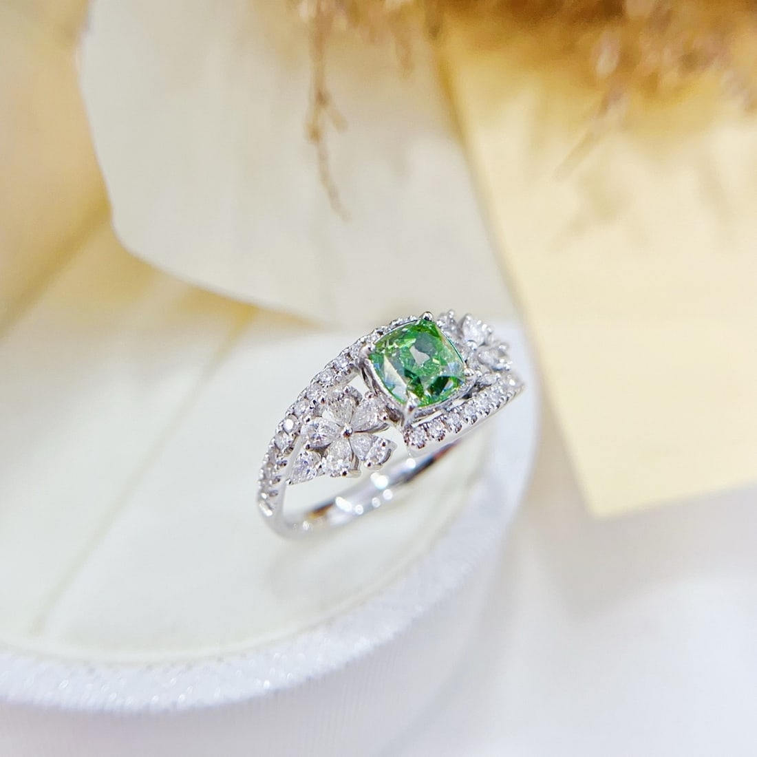 14k Gold 1.65 Ctw Natural Green Diamond & Diamond Ring - 3