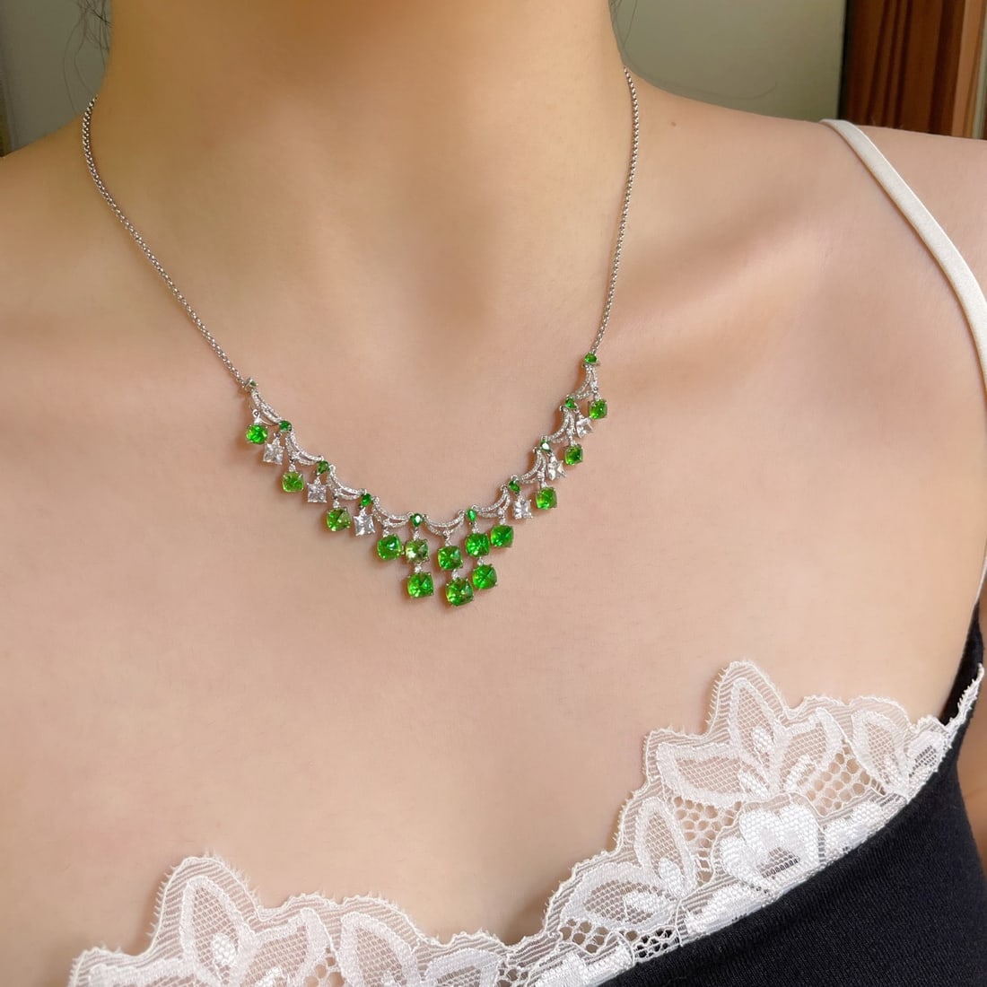 14k Gold 12.1 Ctw Natural Tsavorite & Sapphire Necklace - 5