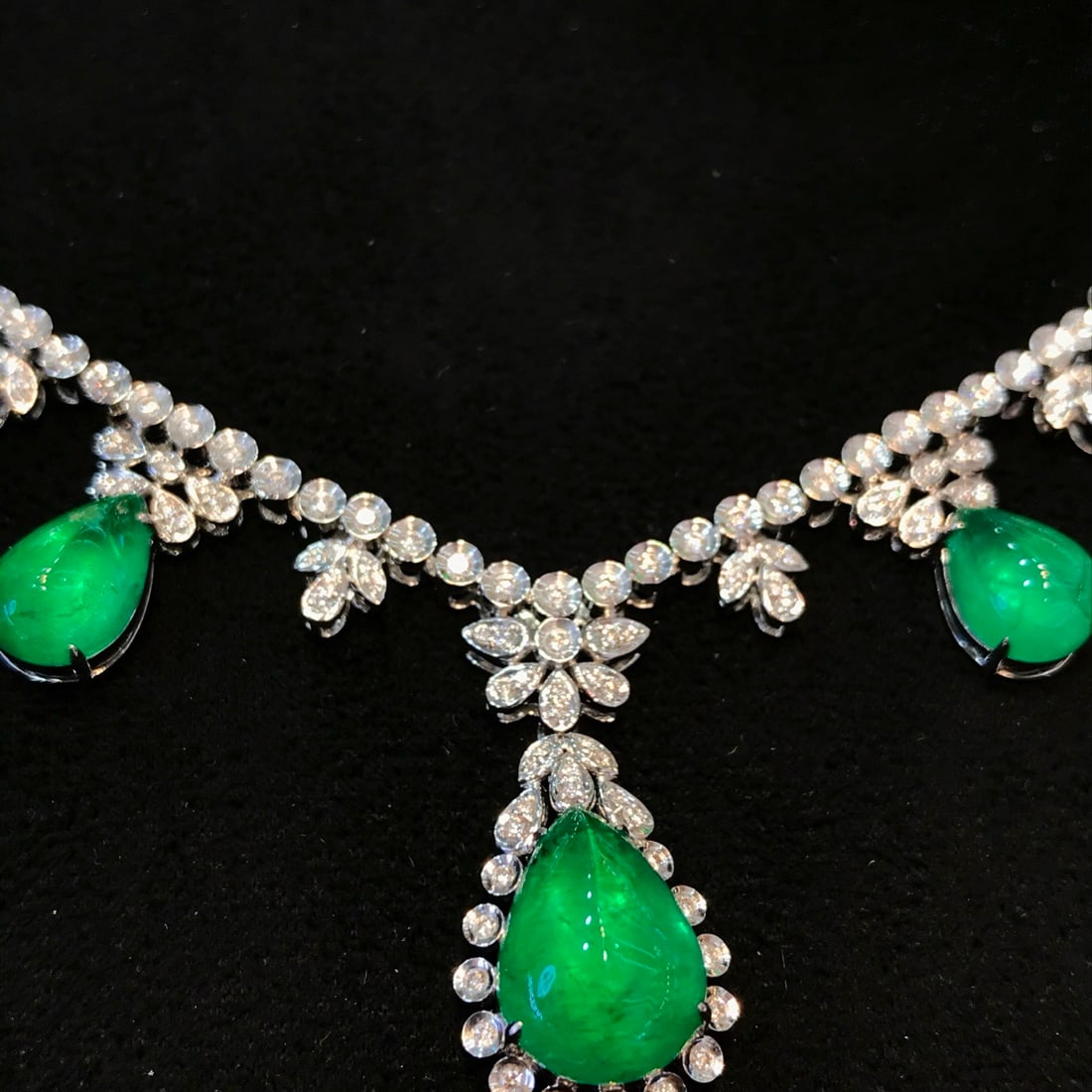 14k Gold 12.48 Ctw Natural Emerald & Diamond Necklace - 5