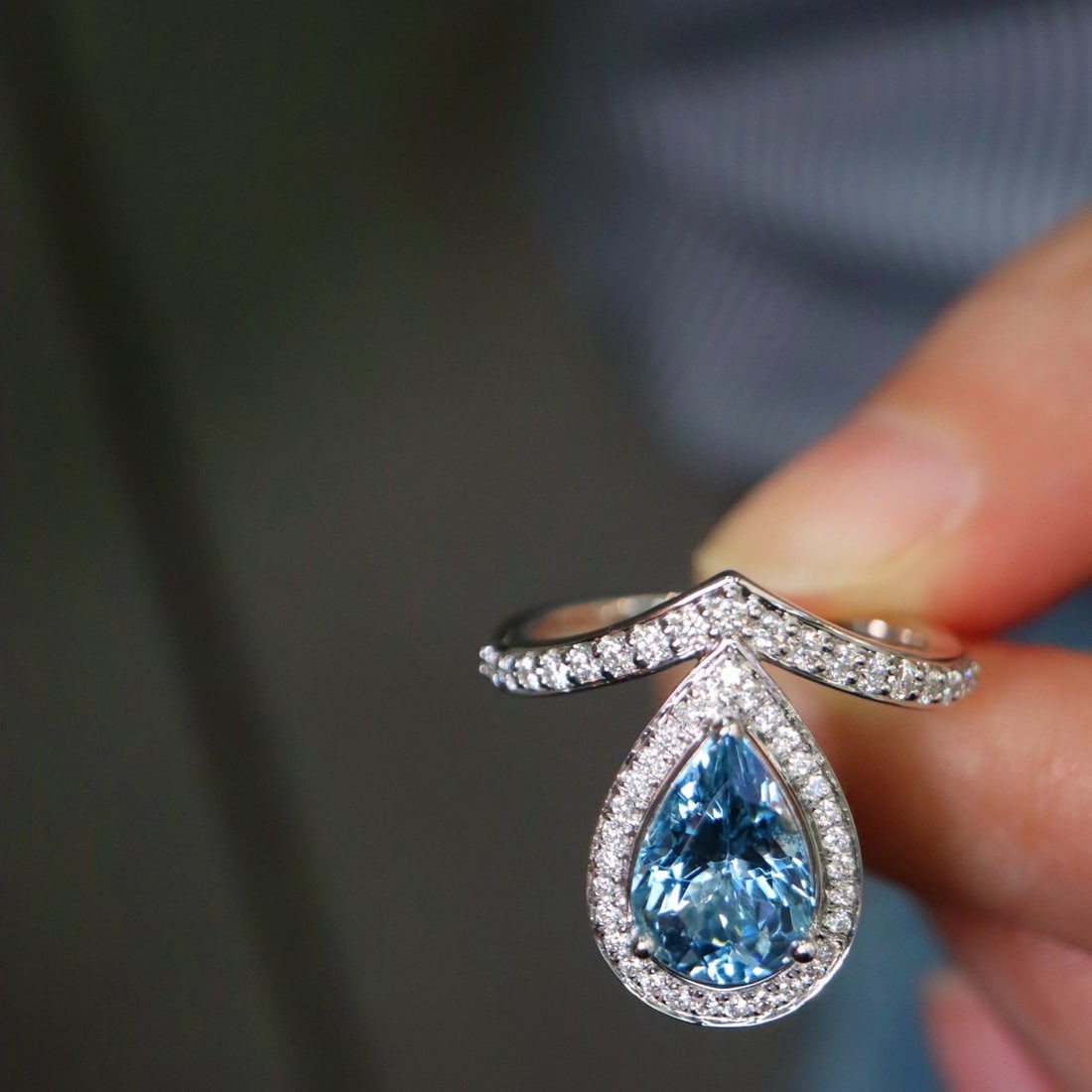 14k Gold 5.46 Ctw Natural Aquamarine & Diamond Ring - 3