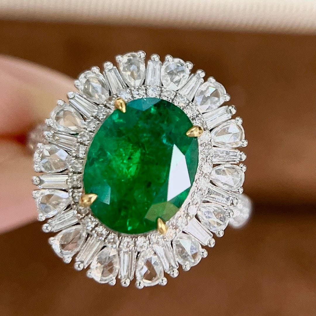 14k Gold 4.21 Ctw Vivid Green Natural Emerald & Diamond Pendant( Without Chain ) - 4