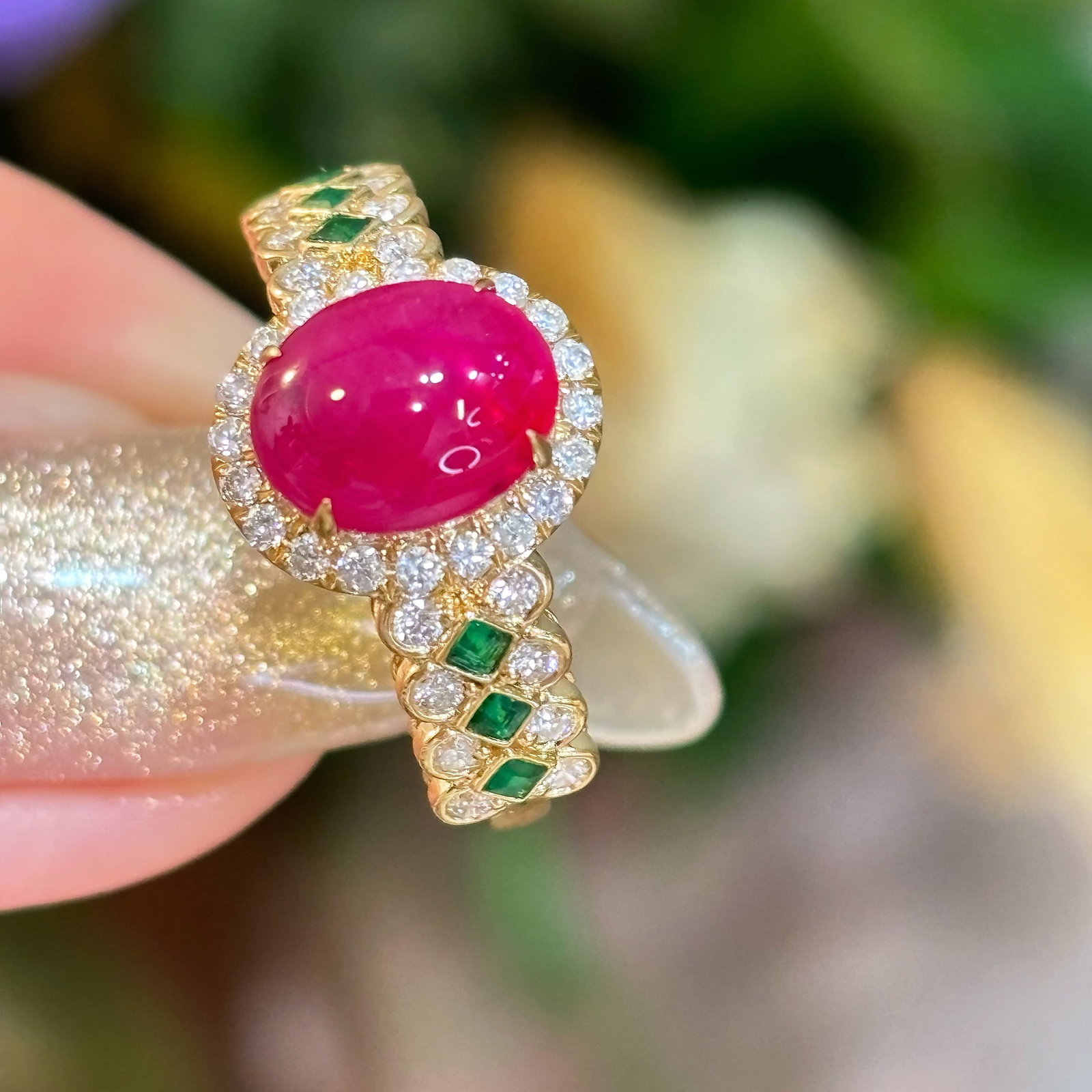 14k Gold 2.2 Ct Natural Ruby & Diamond & Emerald Ring: Ref:231094130 // gold content:14k gold // ring size:7. 25us // // main gemstone:ruby // shape:oval // carat weight:2. 2ct // color:red // treatment:natural // // adjacent gemstone 2 : diamond //