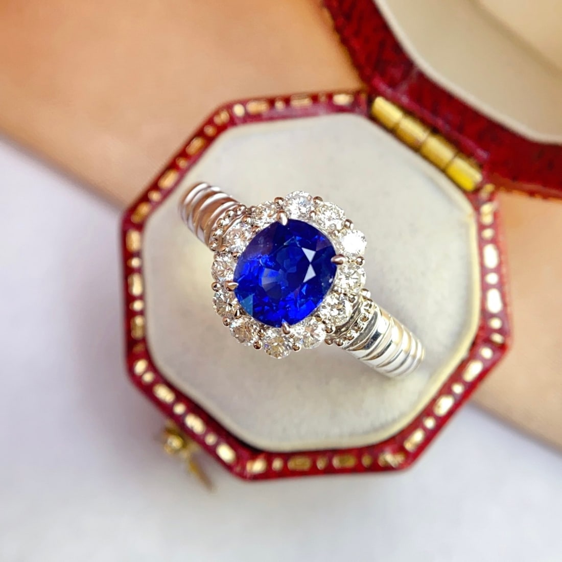 14k Gold 2.20 Ctw Natural Sapphire & Diamond Ring - 2