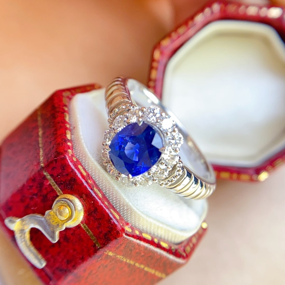 14k Gold 2.20 Ctw Natural Sapphire & Diamond Ring - 5