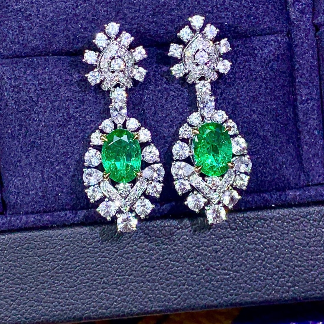 14k Gold 1.64 Ctw Vivid Green Natural Emerald & Diamond Earrings - 2