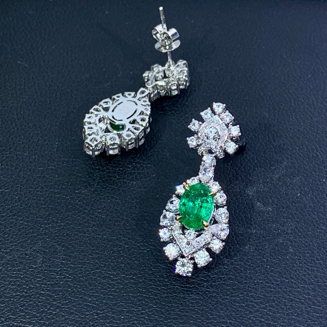 14k Gold 1.64 Ctw Vivid Green Natural Emerald & Diamond Earrings - 5