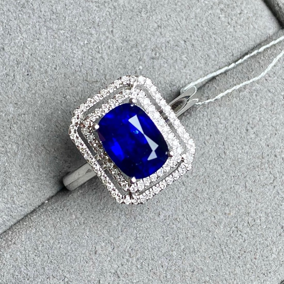 14k Gold 2.91 Ctw Natural Sapphire & Diamond Ring: Ref:231094180 // gold content:14k gold // ring size:7. 25us // // main gemstone:sapphire // shape:cushion // carat weight:2. 68ct // color:royal blue // treatment:natural // // adjacent gemstone 2 :