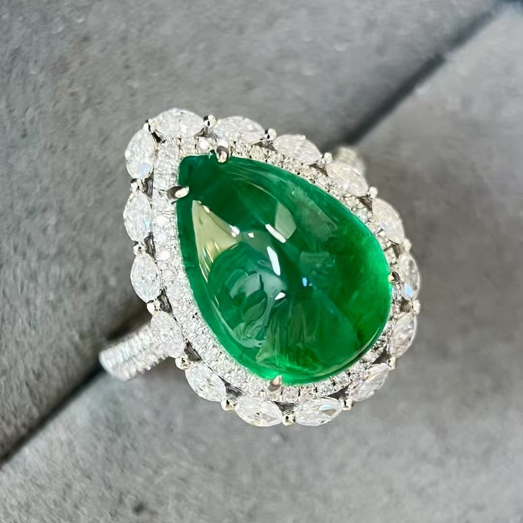 14k Gold 8.34 Ctw Vivid Green Natural Emerald & Diamond Ring - 4