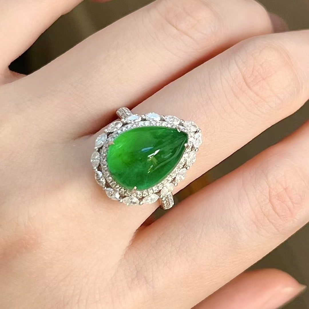 14k Gold 8.34 Ctw Vivid Green Natural Emerald & Diamond Ring - 7