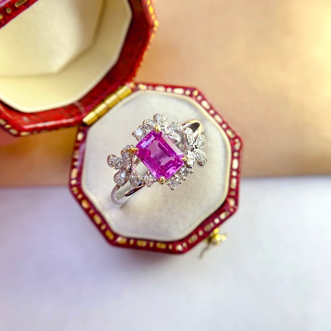 14k Gold 1.35 Ct Natural Padparadscha Sapphire & Diamond Ring - 3