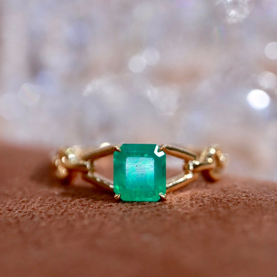 14k Gold 0.66 Ct Natural Emerald Ring: Ref:231094196 // gold content:14k gold // ring size:7. 25us // // main gemstone:emerald // shape:octagonal // carat weight:0. 66ct // color:green // treatment:natural // Condition: New Low Estimate: 3