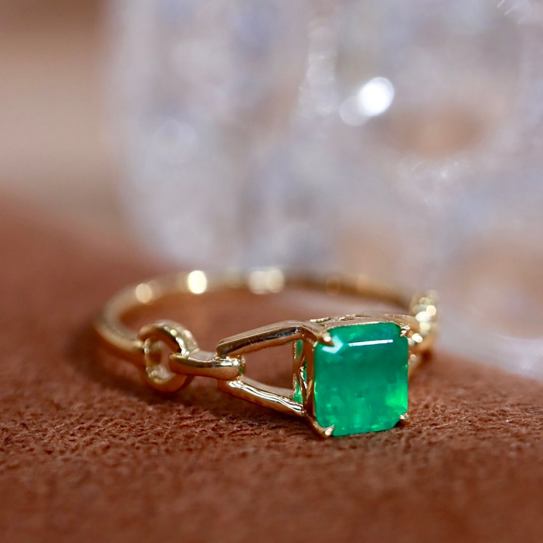 14k Gold 0.66 Ct Natural Emerald Ring - 2