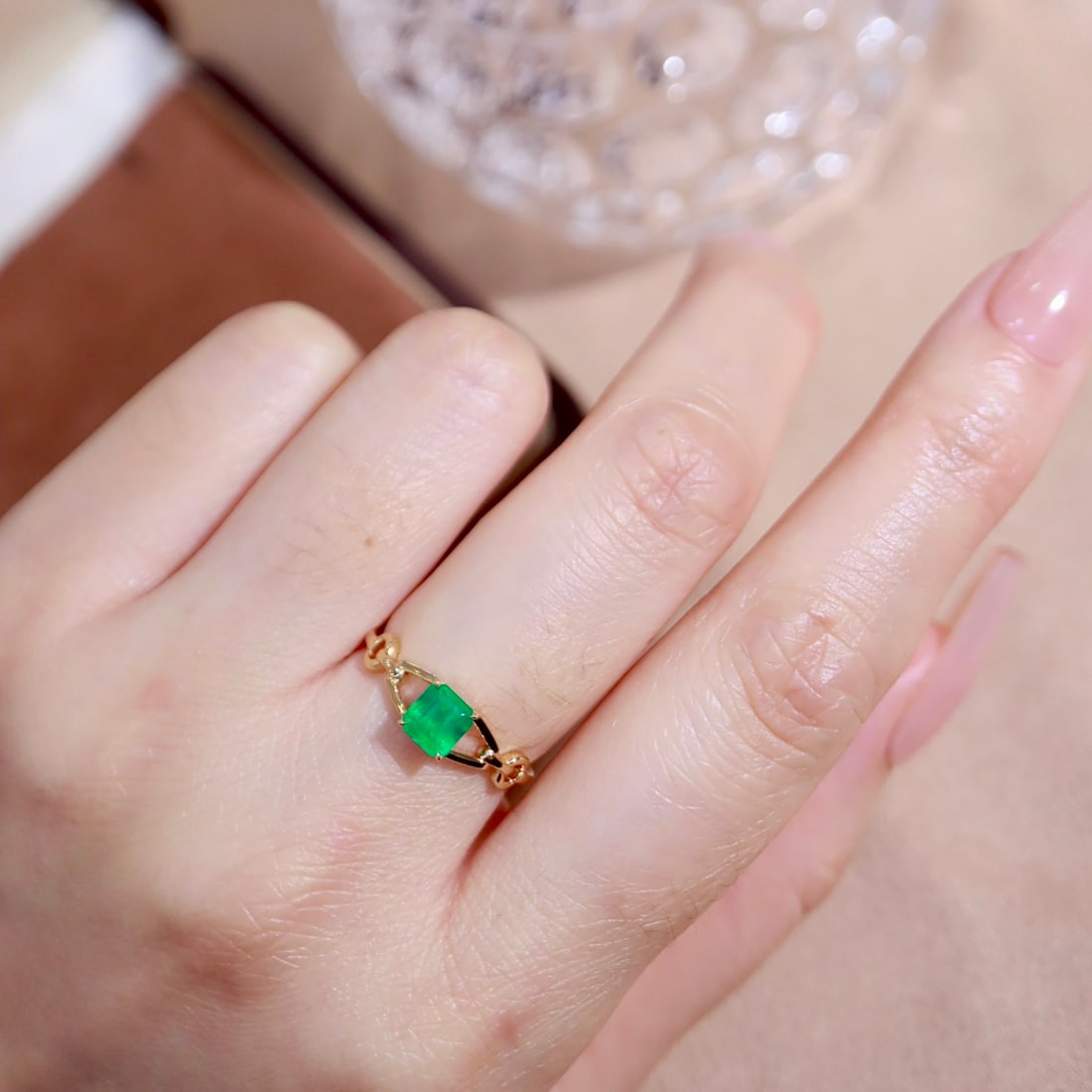 14k Gold 0.66 Ct Natural Emerald Ring - 4