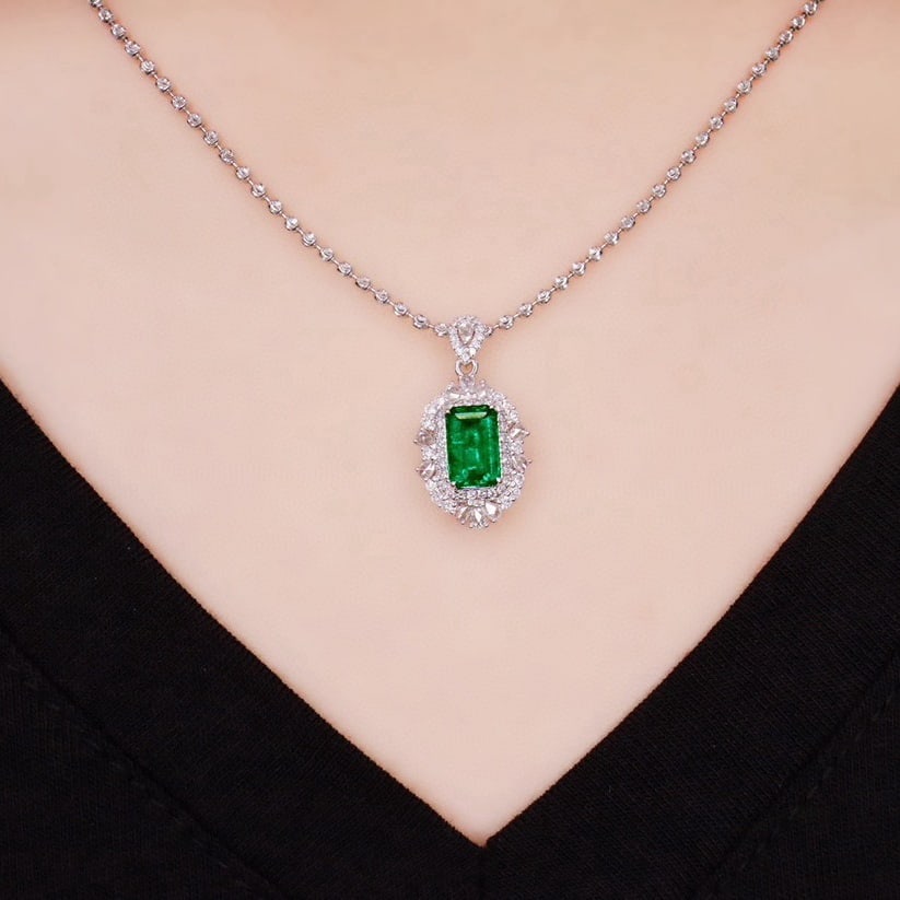 14k Gold 1.87 Ctw Vivid Green Natural Emerald & Diamond Pendant( Without Chain ) - 5
