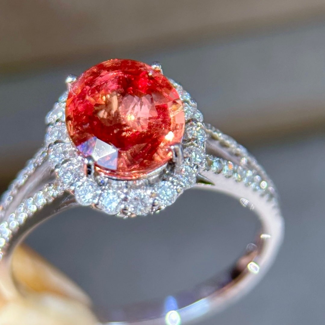 14k Gold 2.29 Ctw Natural Padparadscha Sapphire & Diamond Ring - 3