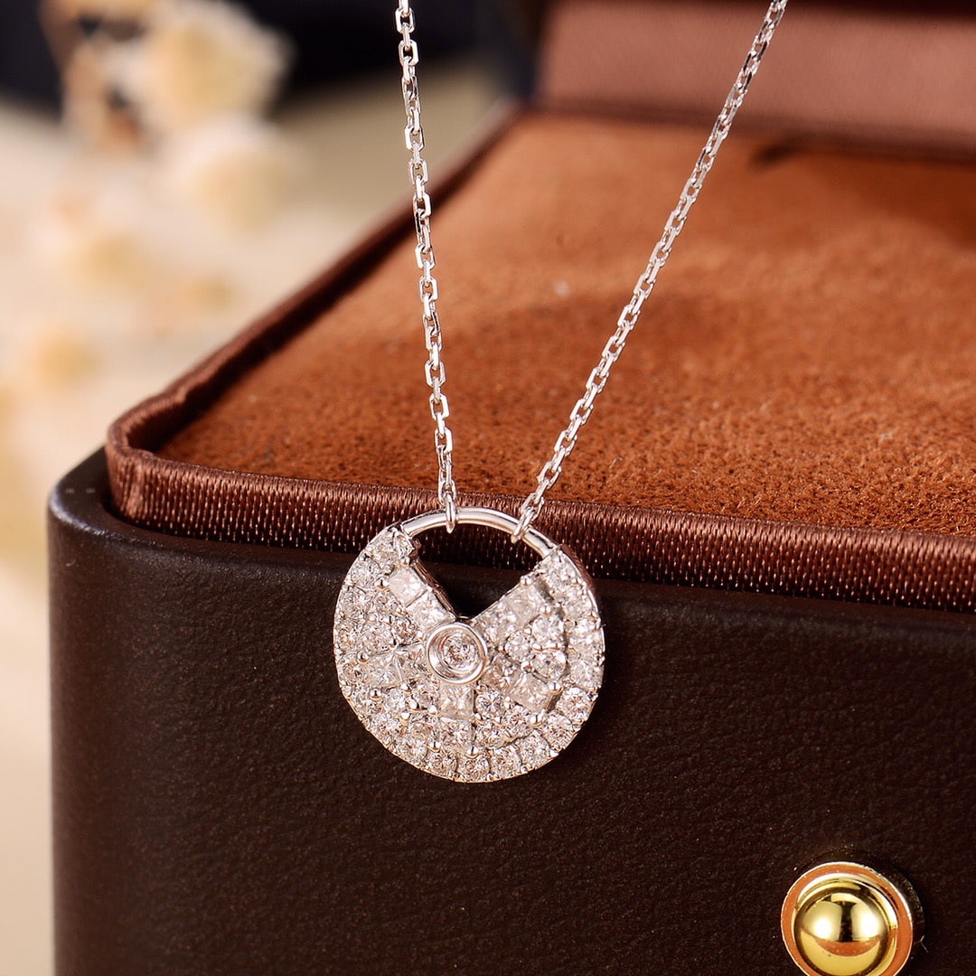 14k Gold 0.5 Ct Natural H Diamond Necklace: Ref:231094263 // gold content:14k gold // main gemstone:diamond // shape:multiple // carat weight:0. 5ct // clarity grade:vs-si // color:h // treatment:natural // Condition: New Low Estimate: 2400.00