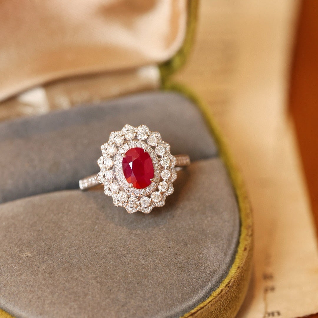 14k Gold 2.09 Ctw Vivid Red Natural Ruby & Diamond Ring: Ref:231094312 // gold content:14k gold // ring size:7. 25us // // main gemstone:ruby // shape:oval // carat weight:1. 34ct // color:vivid red // treatment:natural // // adjacent gemstone 2 : diamond /