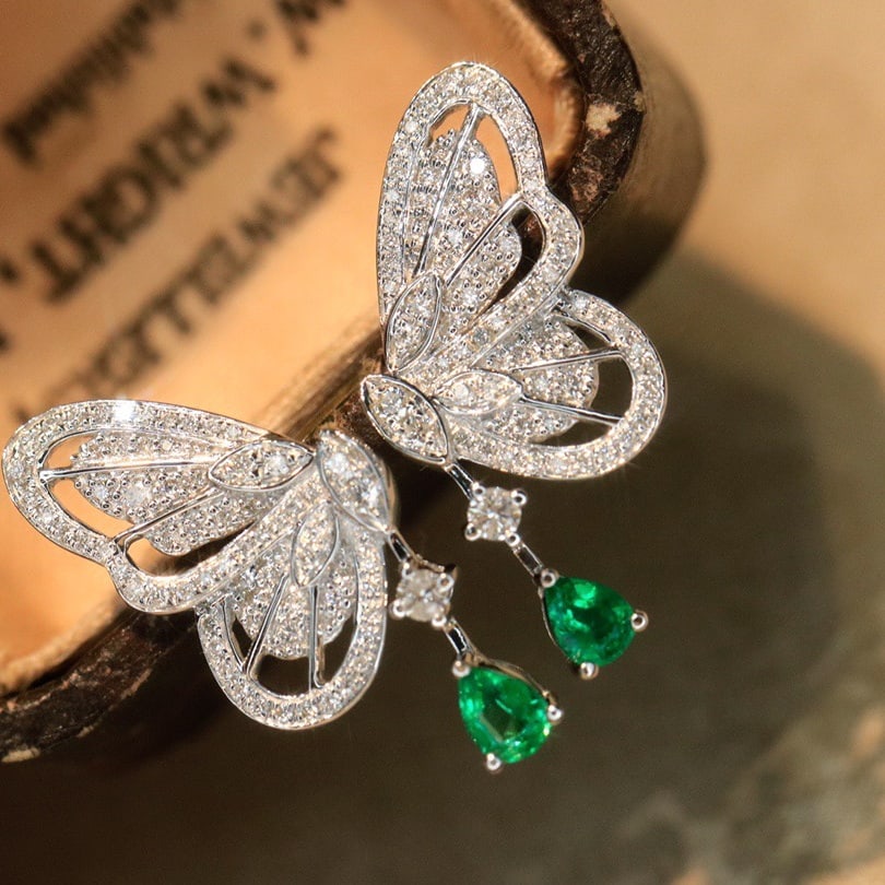 14k Gold 0.8 Ctw Vivid Green Natural Emerald & Diamond & Butterfly Earrings - 3