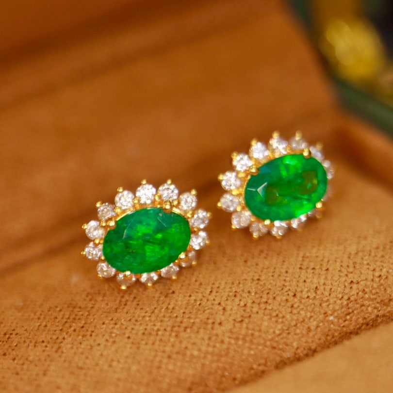 14k Gold 1.68 Ctw Vivid Green Natural Emerald & Diamond Earrings - 3