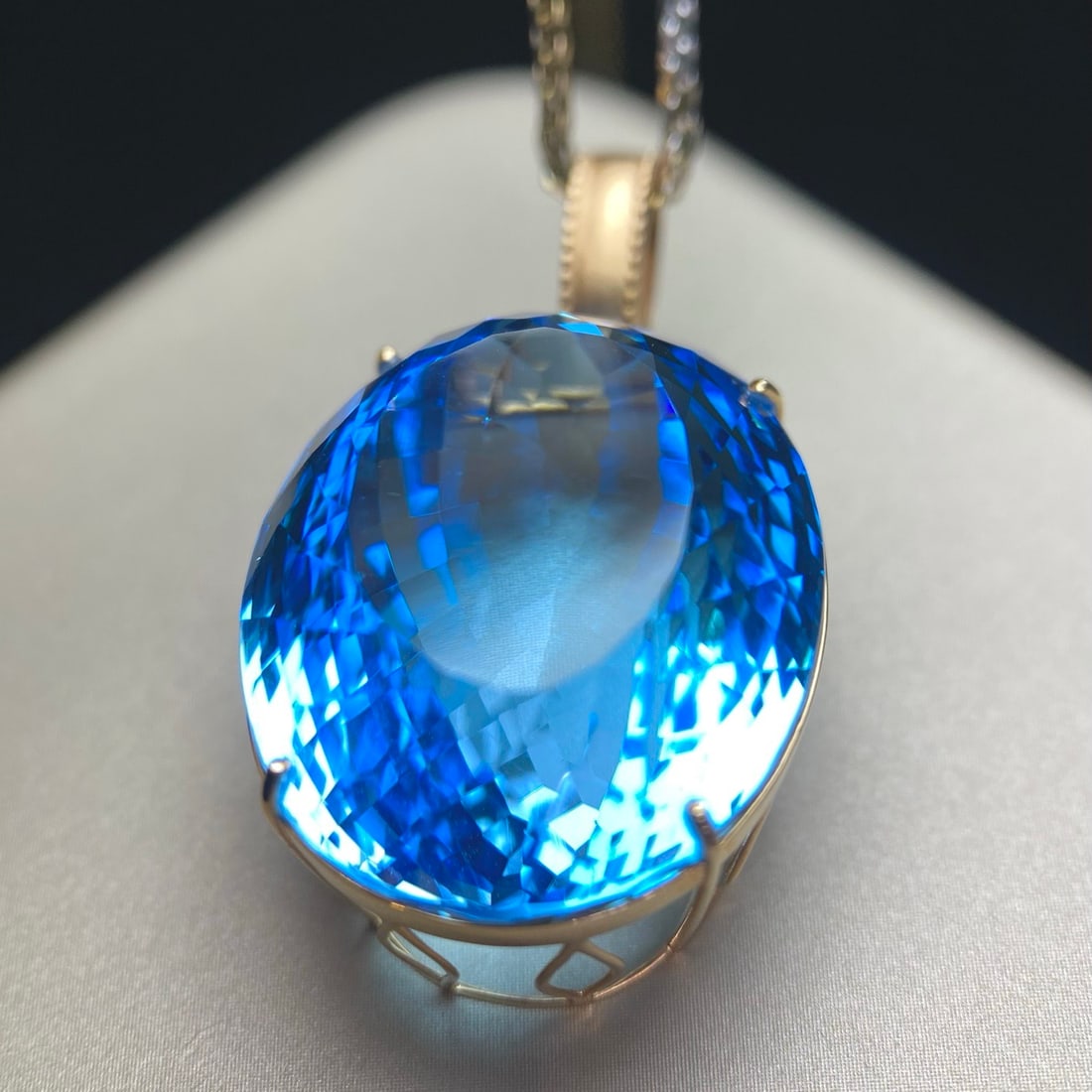 14k Gold 81.5 Ct Natural Topaz & Diamond Pendant( Without Chain ) - 2