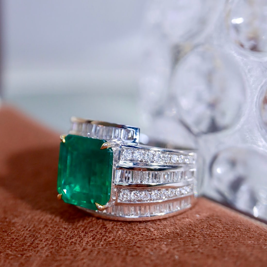 14k Gold 3.46 Ctw Vivid Green Natural Emerald & Diamond Ring - 3
