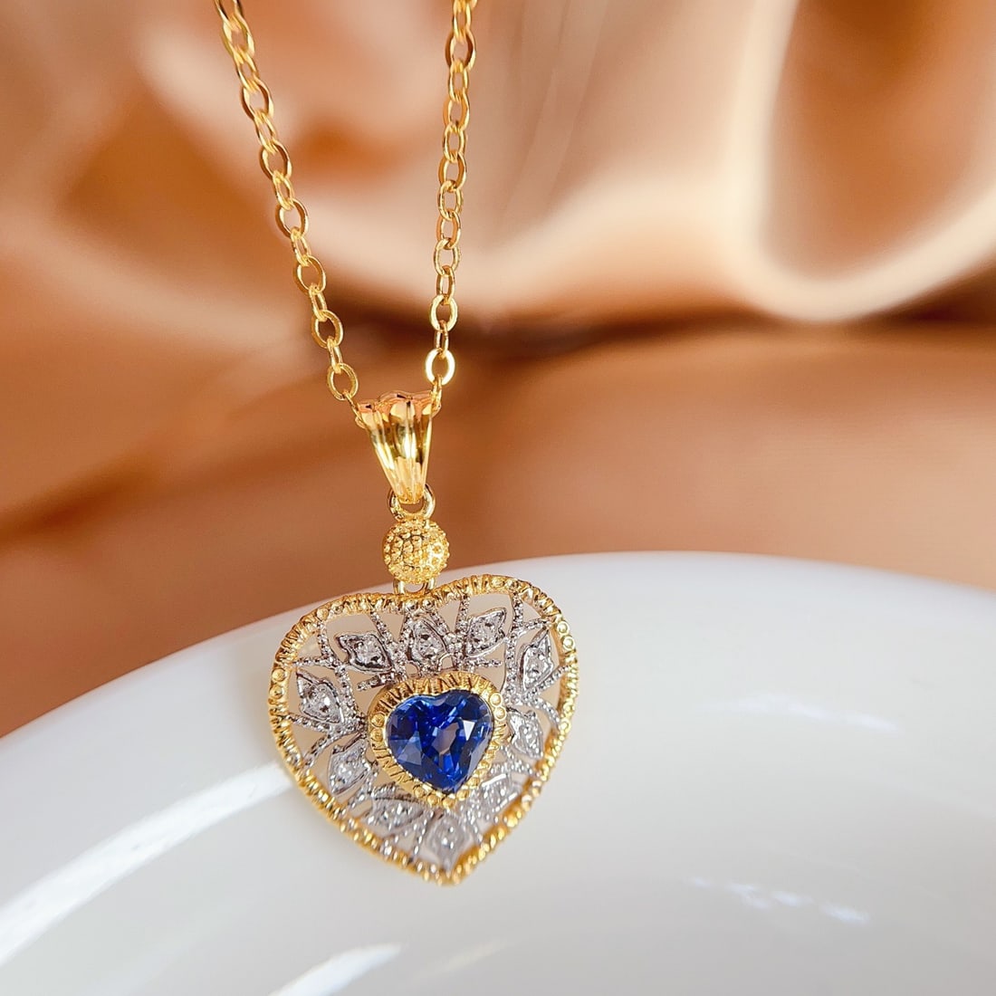 14k Gold 0.80 Ct Natural Sapphire & Diamond Pendant( Without Chain ) - 3