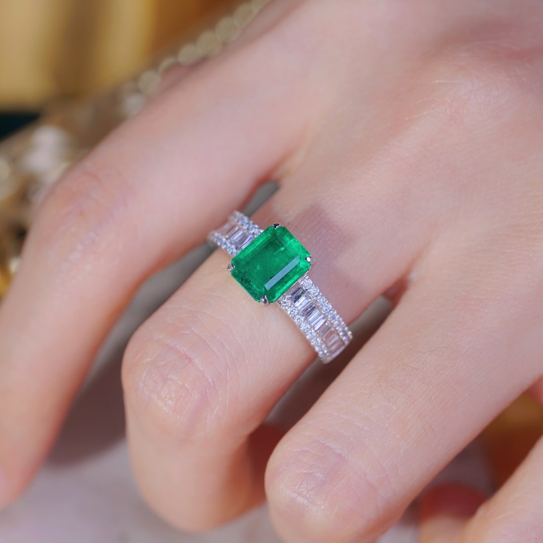14k Gold 2.45 Ctw Vivid Green Natural Emerald & Diamond Ring - 2