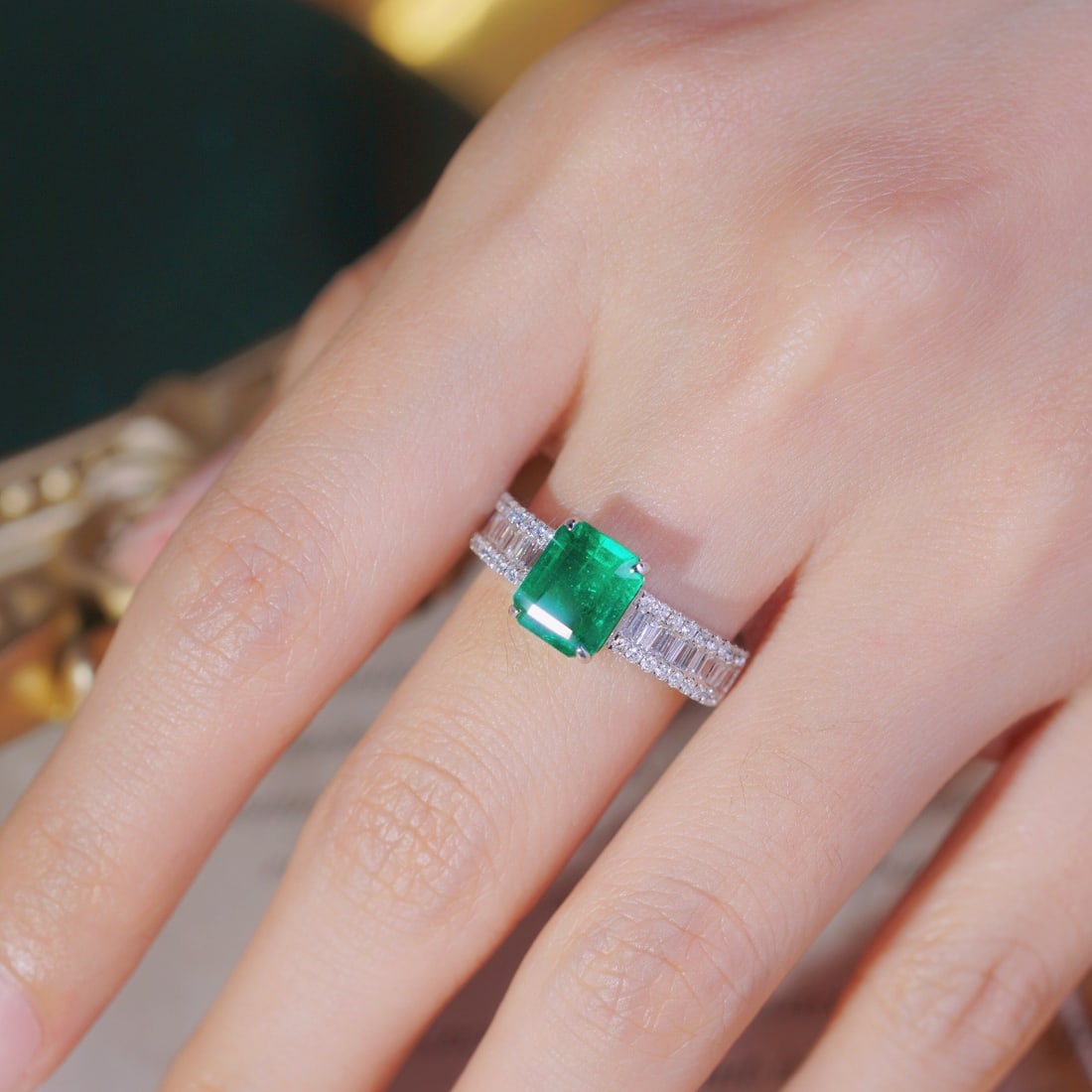 14k Gold 2.45 Ctw Vivid Green Natural Emerald & Diamond Ring - 6