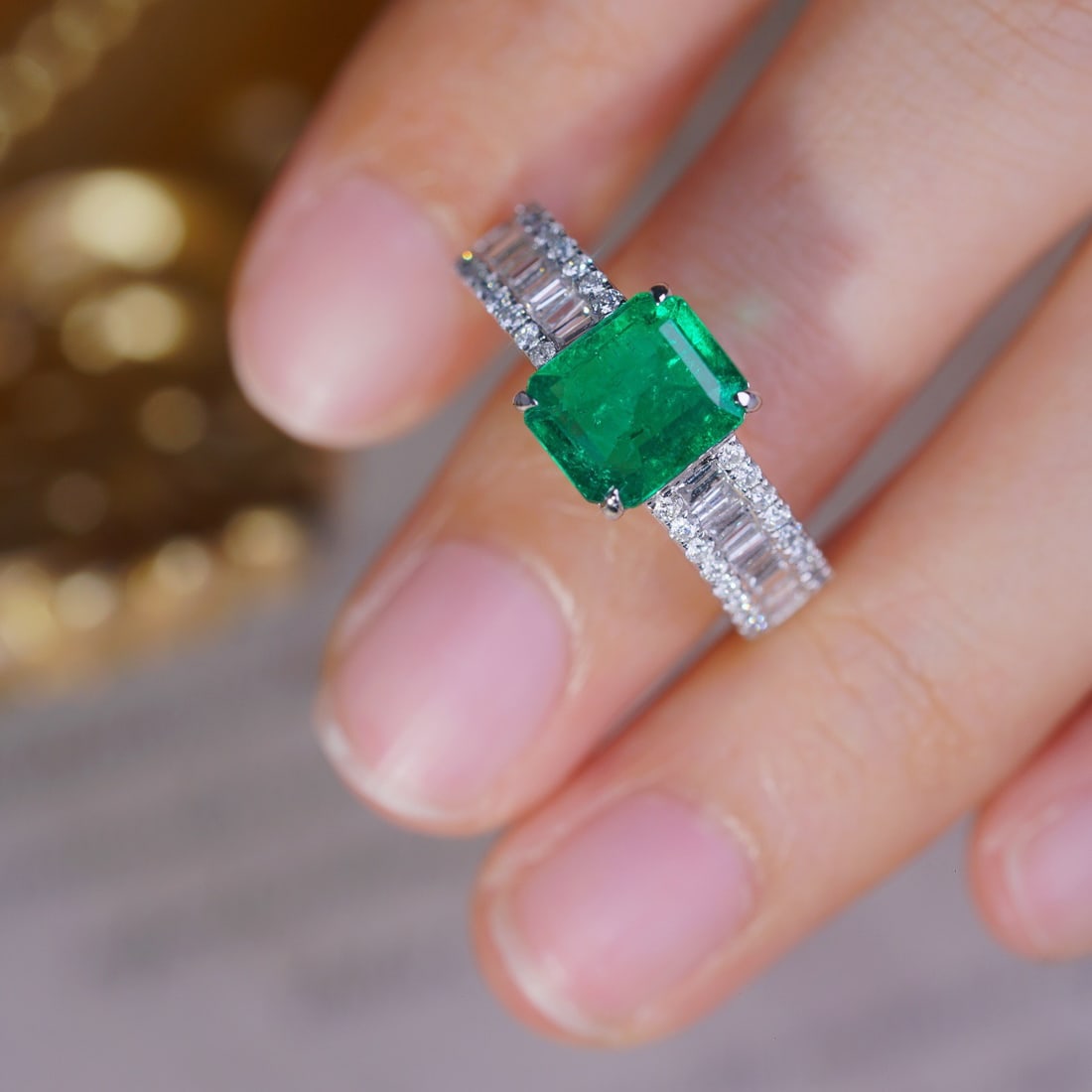 14k Gold 2.45 Ctw Vivid Green Natural Emerald & Diamond Ring - 7