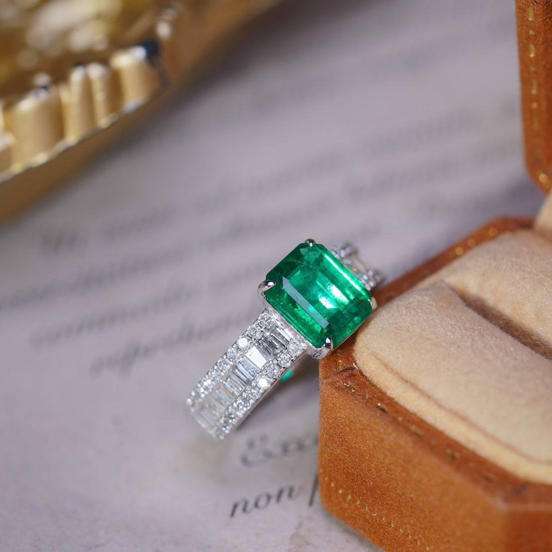 14k Gold 2.45 Ctw Vivid Green Natural Emerald & Diamond Ring - 8